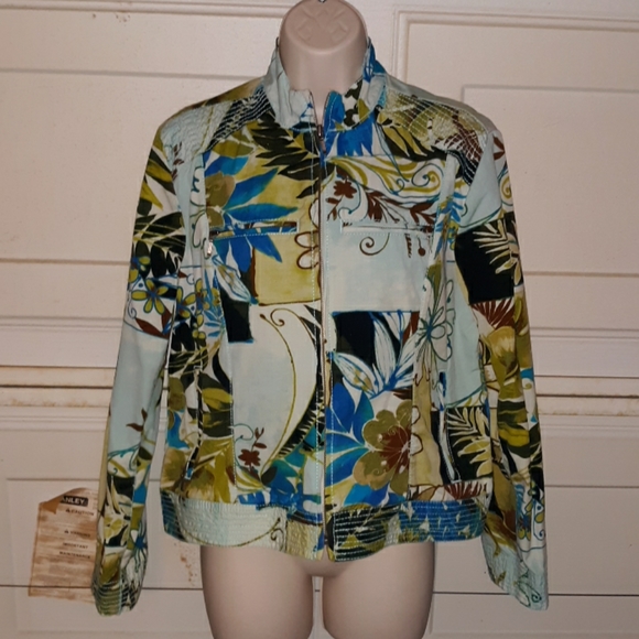 Chico's Jackets & Blazers - Chico's size 1 jacket (SKU S 103)